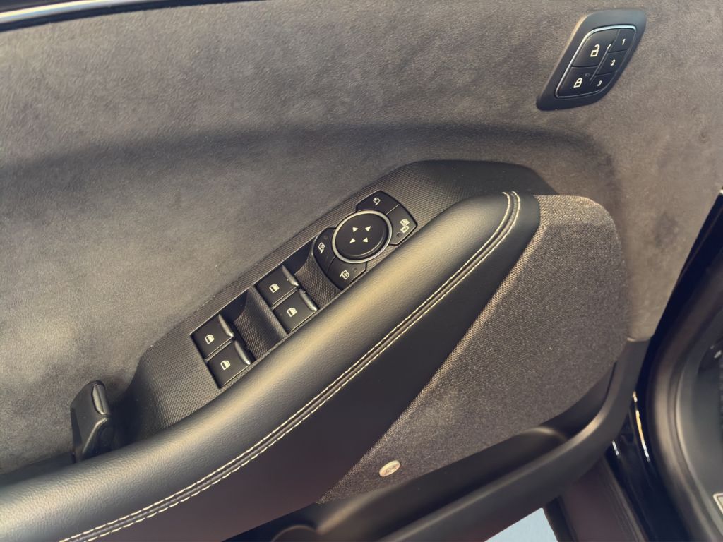 Foto 1 - Mustang Mach-E AWD GT, Iridium Schwarz