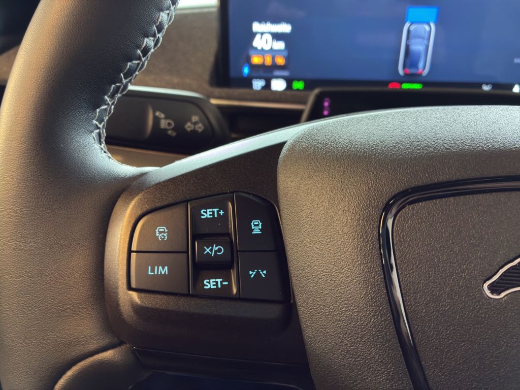 Foto 1 - Mustang Mach-E AWD GT, Iridium Schwarz