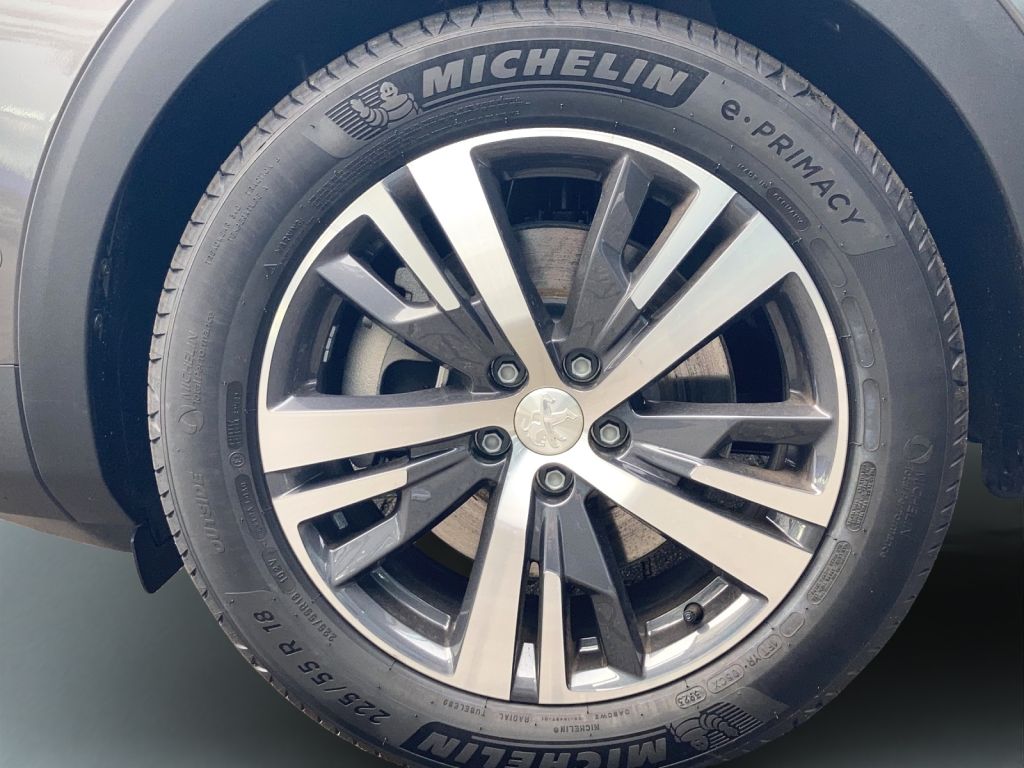 Foto 1 - PEUGEOT 3008 Plug-In Hybrid 225 e-EAT8 Allure Pack, Platinium Grau Metallic