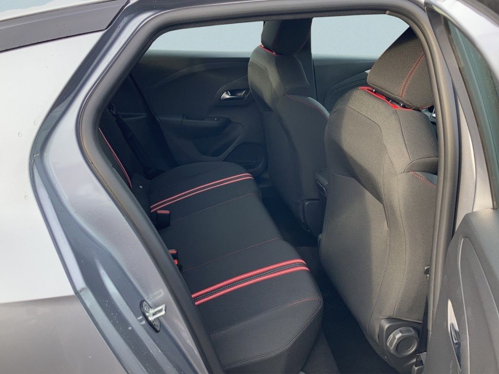 Foto 1 - Corsa-e GS (F), Kontrast Grau