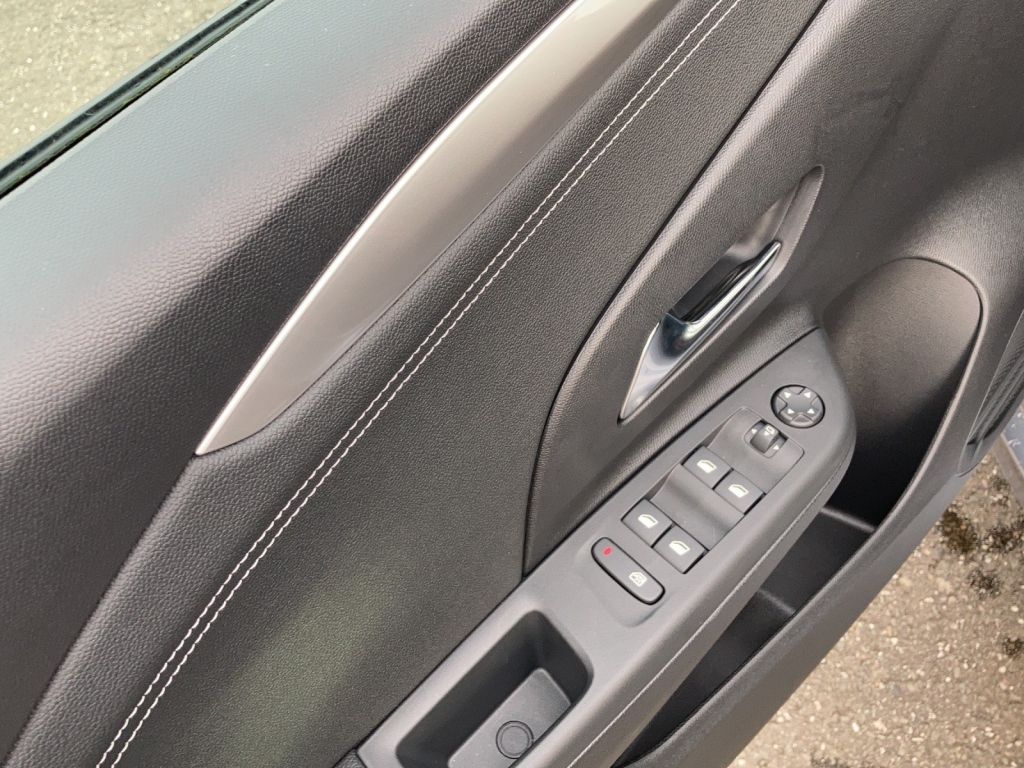 Foto 1 - Corsa-e GS (F), Kontrast Grau