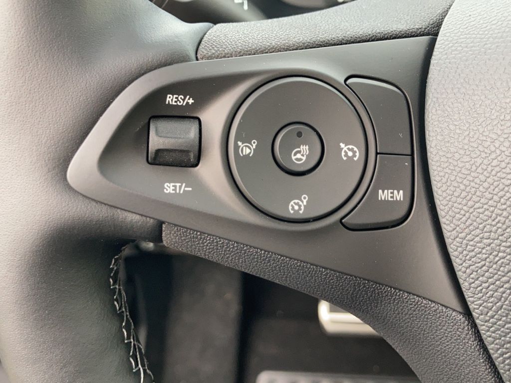 Foto 1 - Corsa-e GS (F), Kontrast Grau