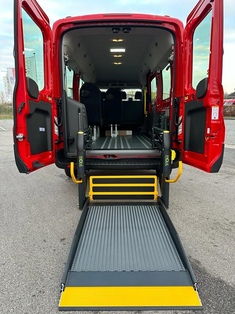Linearlift im Ford Transit eingebaut
