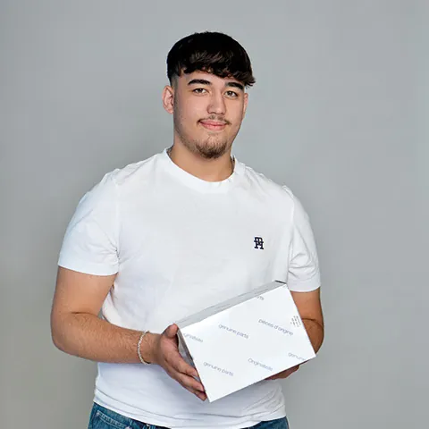 Samuele Amato (Auszubildender Fachlagerist) - Auto Pieroth GmbH & Co. KG